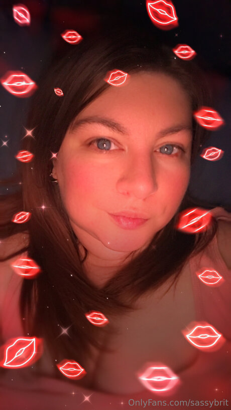 Sassybrit pornstar top images