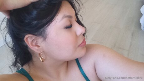 Sofiaxmiller model adult pic