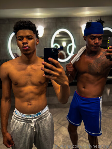 Kurlyheadtrelll high quality actress photos