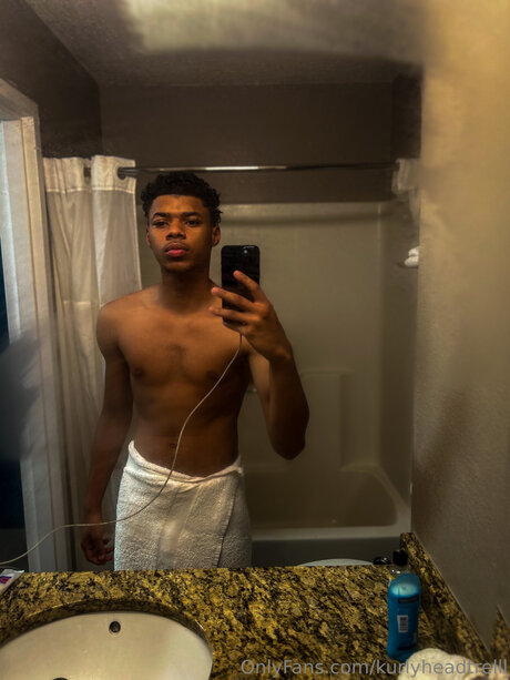 Kurlyheadtrelll erotic star pictures