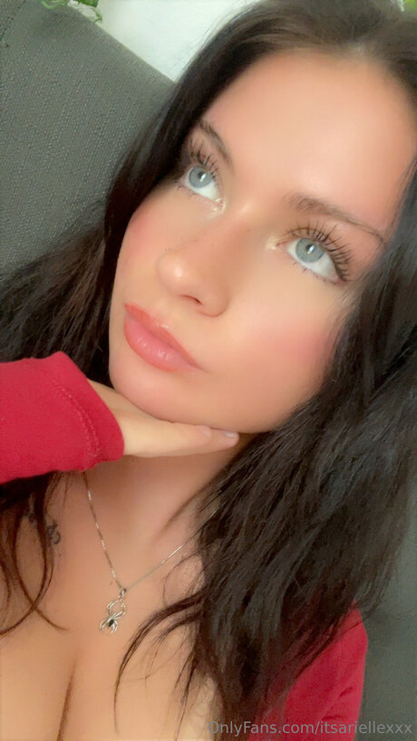 Itsariellexxx star porn picture