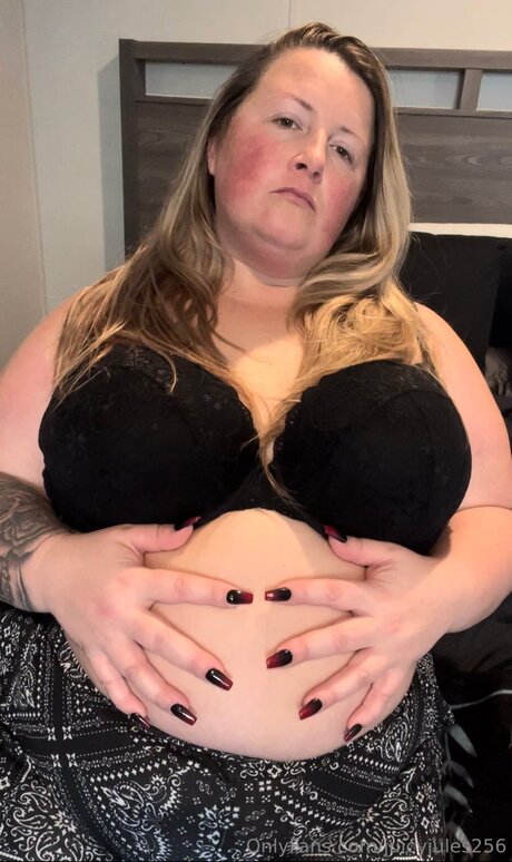big tits mom onlyfans hd photo