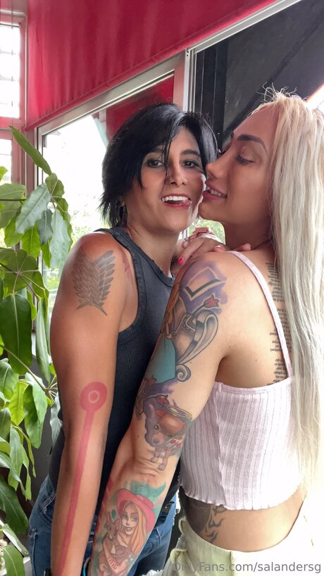 Salandersg hot model pictures