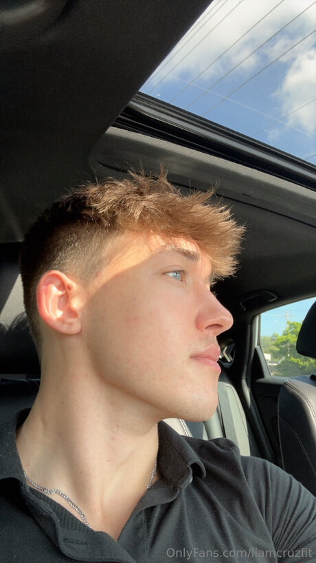 Liamcruzfit pornstar picture