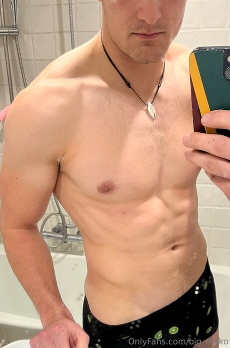 Big Mako erotic actress pictures