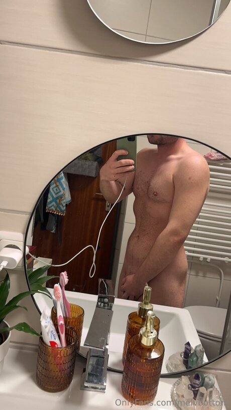 Melvbottom hd actress photos