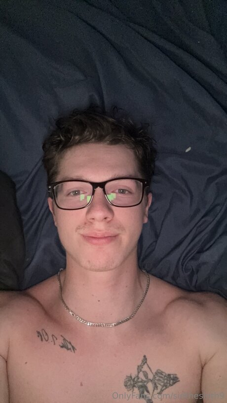 Sidthesloth9 star adult pic