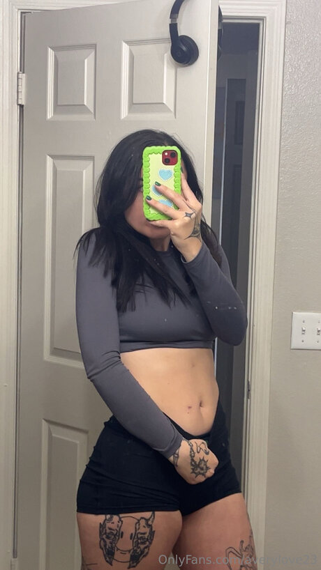 Averylove23 beautiful actress img