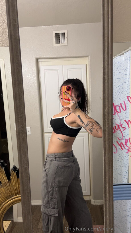 Averylove23 star exclusive image