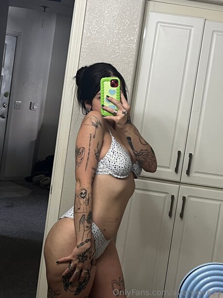 Averylove23 model hot photo