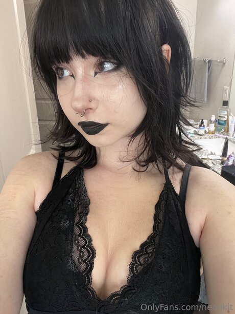 Neonkit high quality actress image