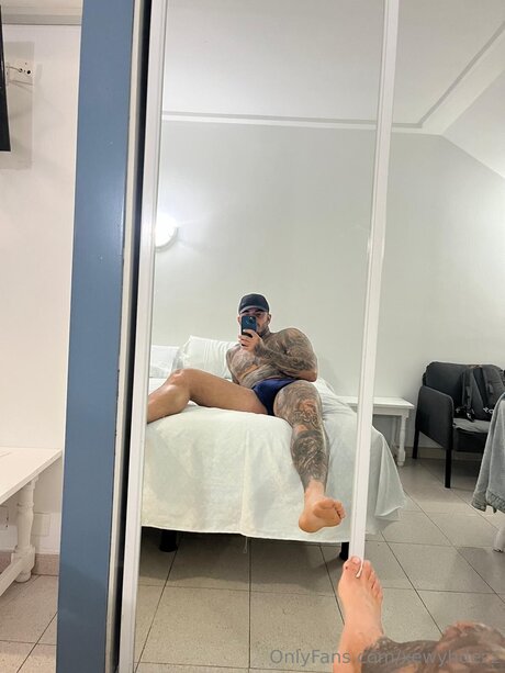 Xewyhdezz hot actress pics