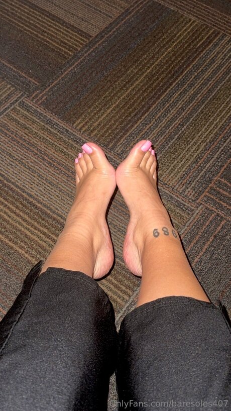 Baresoles407 erotic pornstar img