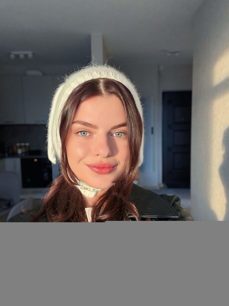 Anna Starlet xxx model photo