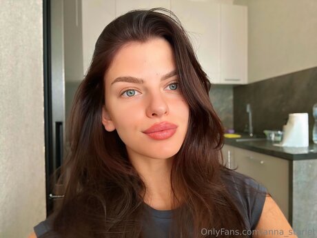 Anna Starlet model exclusive pic