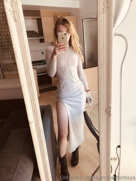 Kamiilamontoya naked star pic