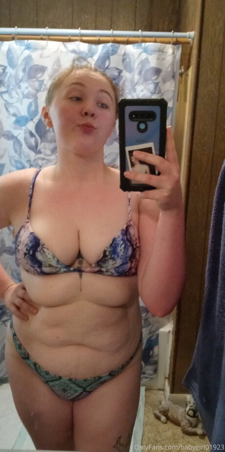 skinny blonde milf onlyfans nudes images