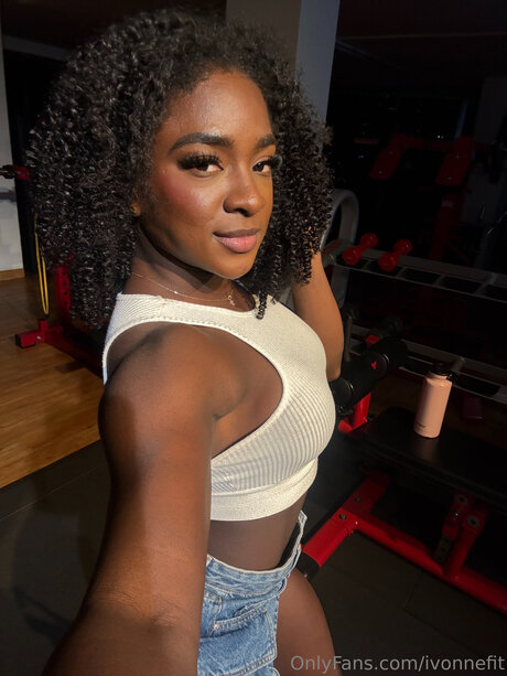 Ivonnefit pretty actress photos