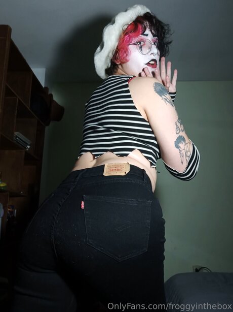 Froggyinthebox pornstar top picture