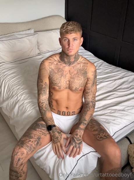 Urtattooedboyf pornstar top image