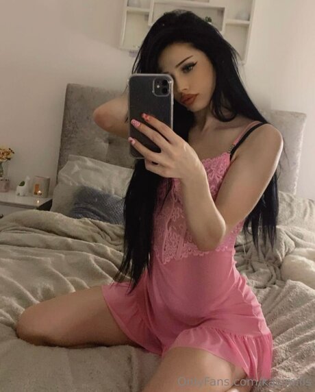 Kacimills model nude photos