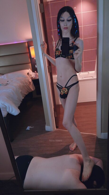 Ninaneers free star photo