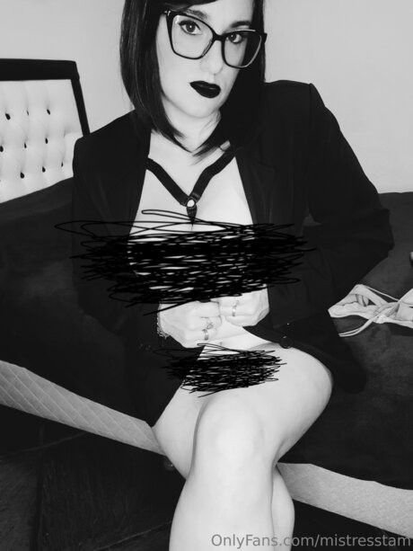 black squirt onlyfans hot images