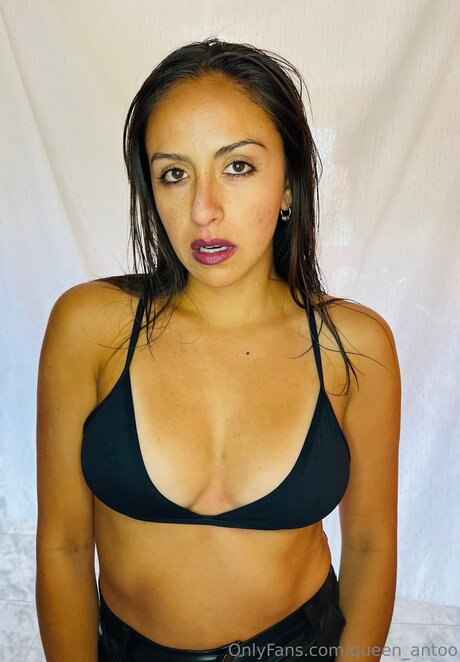 Queen Antoo nudes star galleries