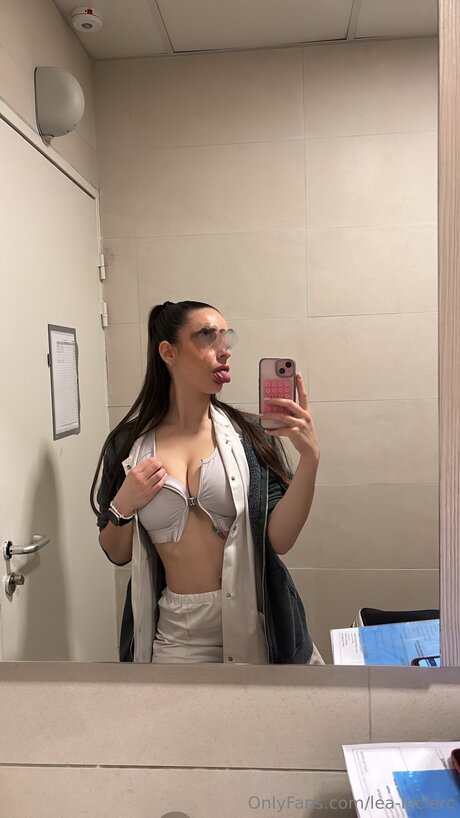 Lea Leclerc porn star gallery