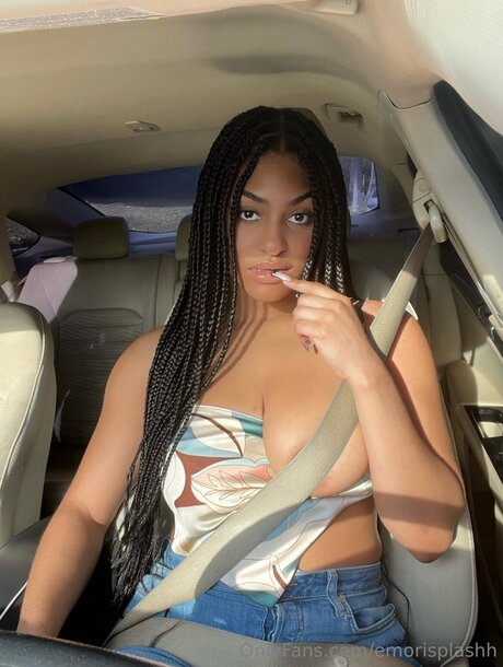 Emorisplashh star naked pics