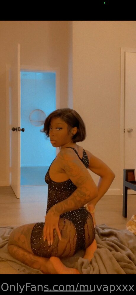 Muvapxxx star erotic gallery