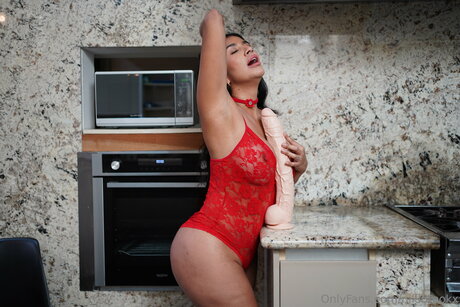 Nikibrookx nude actress gallery