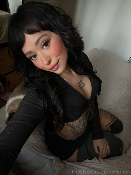 Emilymori sexy model galleries