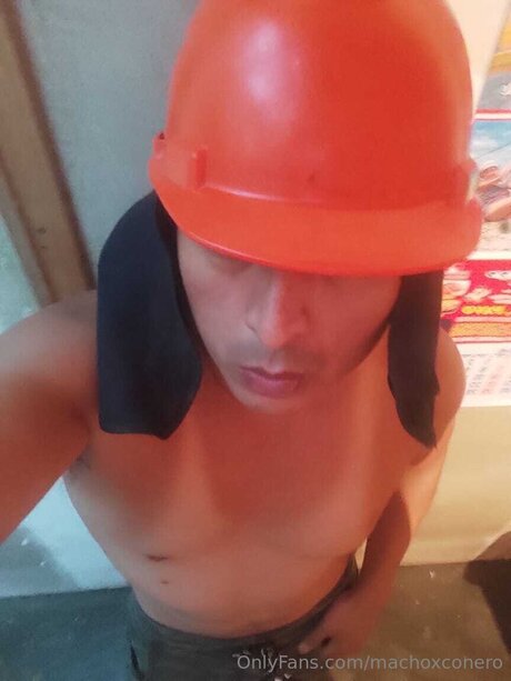 Machoxconero exclusive model photos