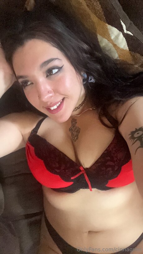 Cinnagrim erotic actress photos