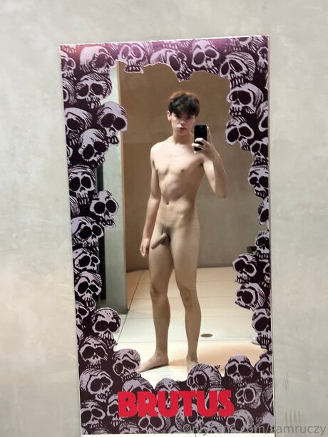 Samruczy sexy model pic