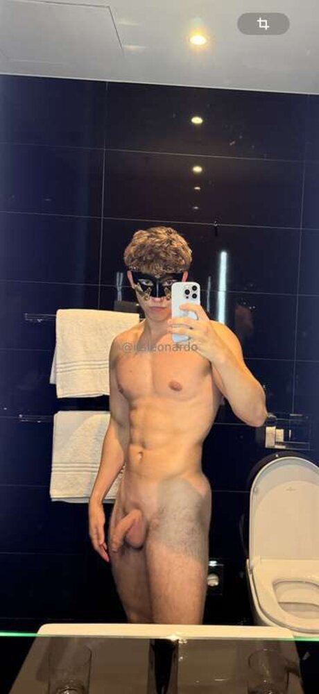 Its Leonardo model free photo