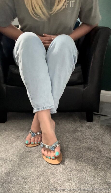 Barefootbaby1 hot actress photos