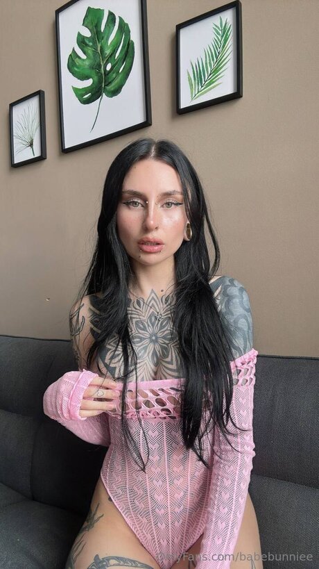 Babebunniee art star img