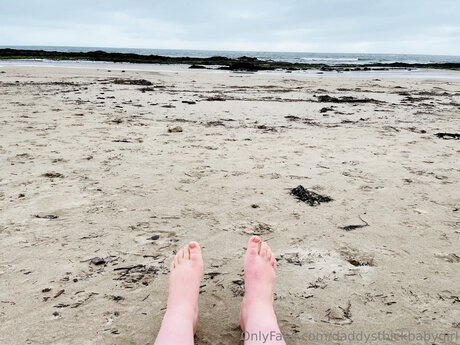 Daddysthickbabygirl hot actress pics