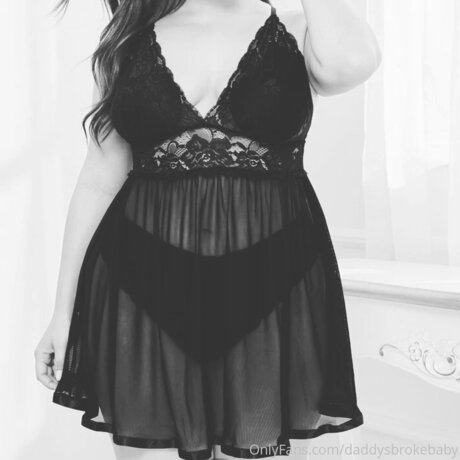 Daddysthickbabygirl nice model image