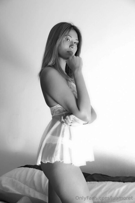 Luamoret hot star photo