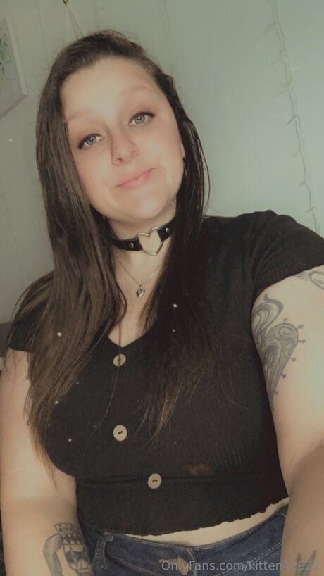 Kitten42922 top model photos