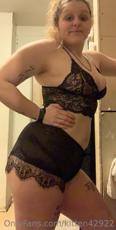 babe brunette onlyfans art nude photo