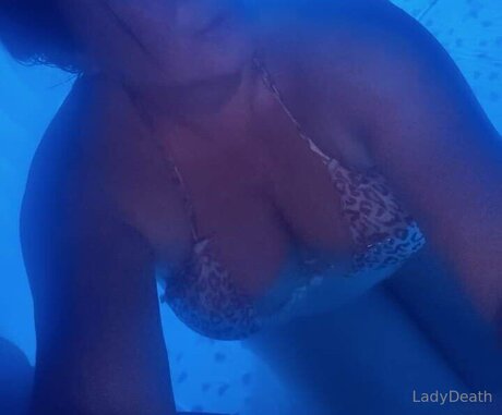 U137557190 nude model photo