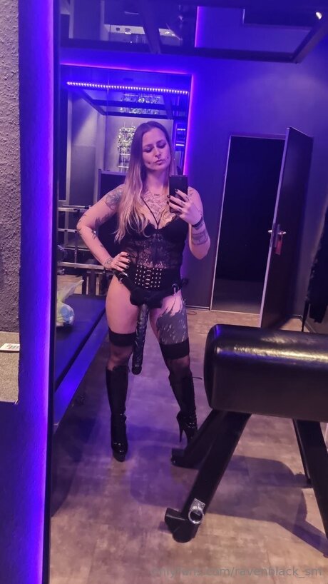 Ravenblack Sm hd actress img