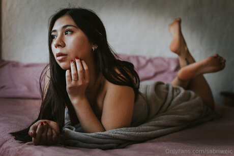 Lawyerisa nude star img