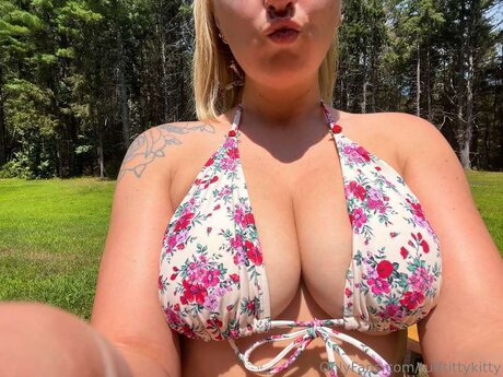 Tufftittykitty sexy star pics