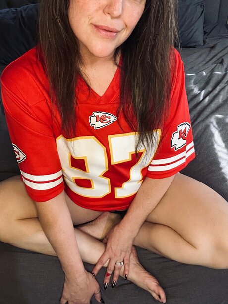 Crimsonmusewildfrisson sexy pornstar img