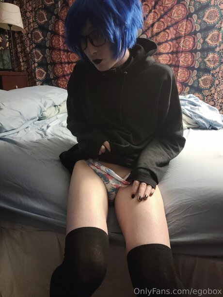 Egobox nude actress pic